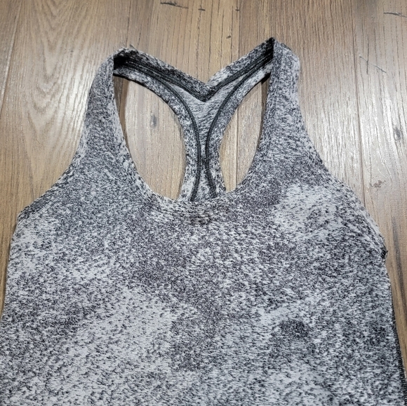 Lululemon Cool Racerback size 6 - Picture 3 of 6